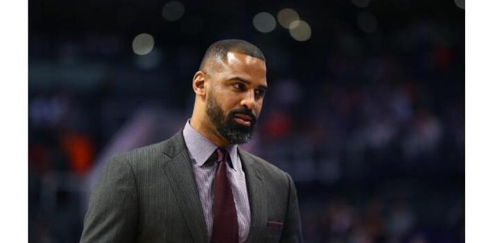  药厂主帅遭解雇，新帅候选引猜测  