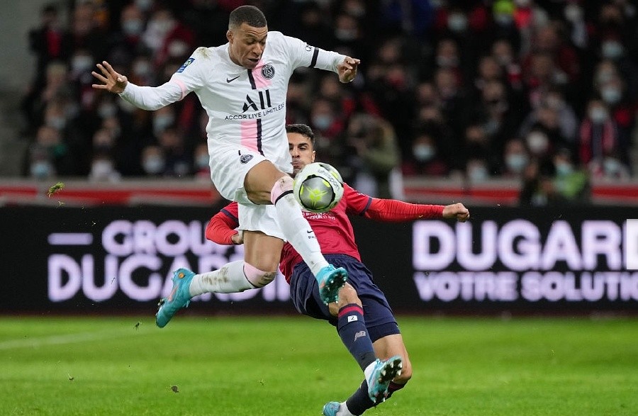  巴黎圣日耳曼锋线发威，主场大胜昂热稳固榜首