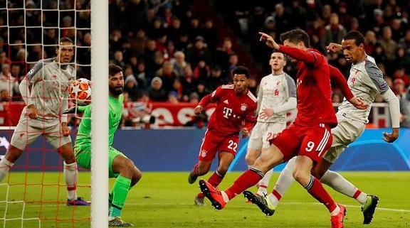  雷根斯堡闪电反击战术震惊德甲  