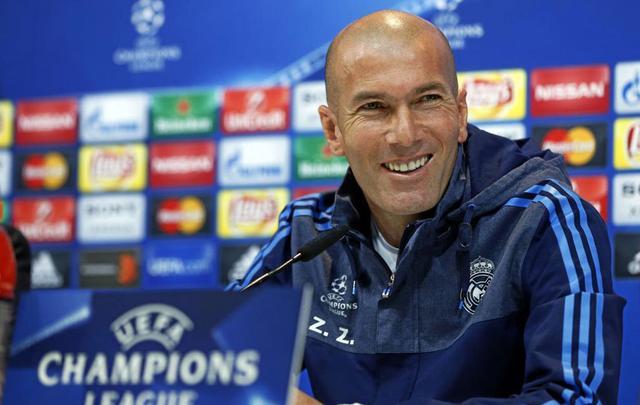  帕德博恩保级生死战全力以赴，全队众志成城拼下关键分